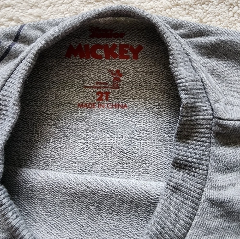 NEW unisex boy / girl Disney Mickey and Minnie mouse Patrick's day outfit size 2